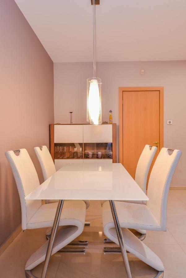 Extravaganzzo - Super Central One Bedroom Modern Apartment By Flat Mаnager Sofia Exterior foto